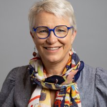 Auteur :  Martine Lacharit&eacute;, c